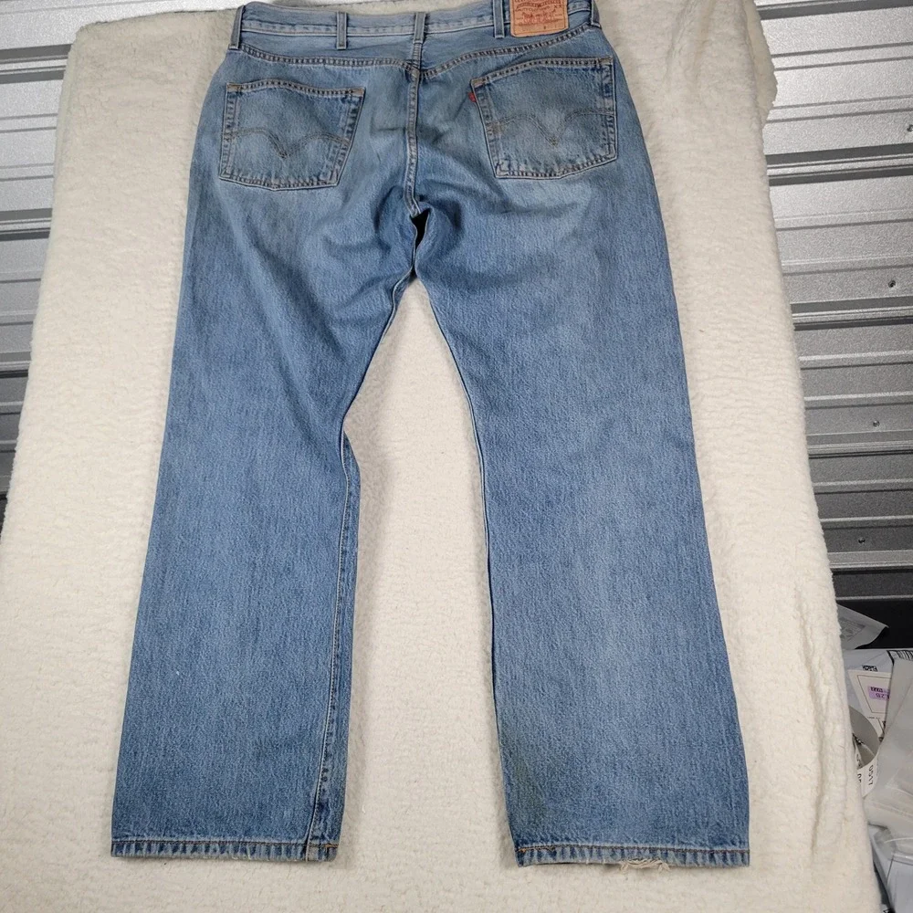 Levi's 501 Original Fit Jeans Mens 40x32 Light Wash Blue Straight Button Fly